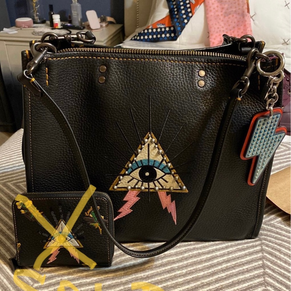 Coach pyramid eye Rogue